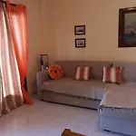 Apartman Orange_blue_аpartment N2 Near Sea